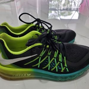 USED - Men's 2015 Nike Air Max